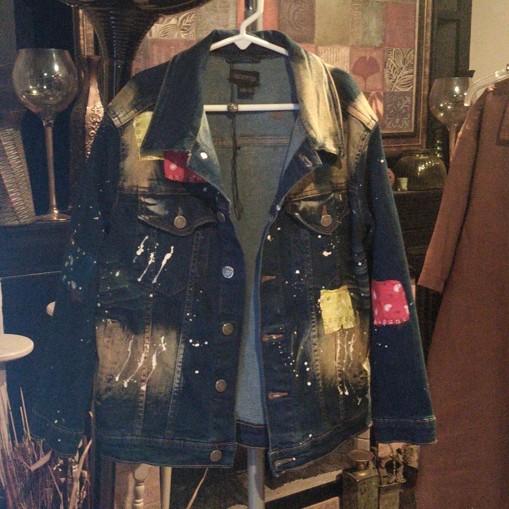 NWOT ENCRYPTED Denim Jacket With Multicolored Bandana Patches Size L (10/12)